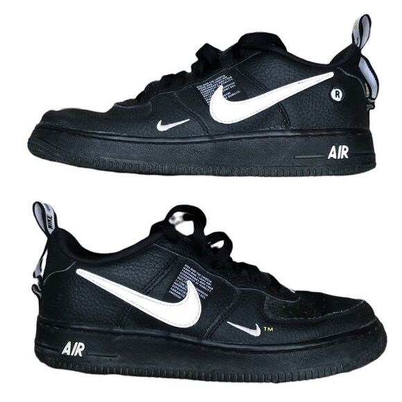 RARE 2018 Nike Air Force 1 Utility Black White Size 5.5 - Picture 1 of 15
